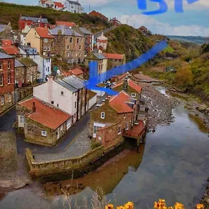 https://the-blue-porch-staithes.yorkshirehotels.net